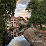 因而该市在语言和文化上兼有法国和德国的特点