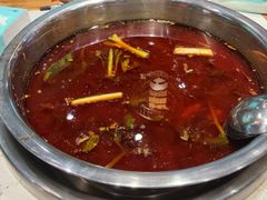-肖肖酸萝卜鱼火锅(总店)