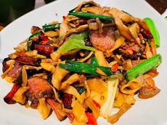 -云海肴·汽锅鸡·云南菜(天山百盛优客店)