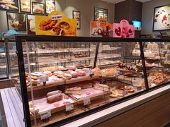 面包甜点陈列柜-巴黎贝甜(周浦海印店)