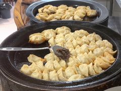 -黄阿姨锅贴大王(万航渡路店)