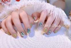 -VIVI BEAUTY  美甲美睫皮肤管理中心