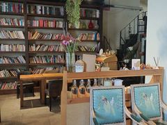 -房角石咖啡与书(吉大南校店)