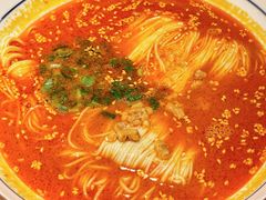 四川担担面-翡翠拉面小笼包(岭南新天地店)