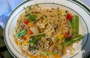 Tom Yum Meat Sauce Spaghetti