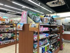 -全家便利店(莲花池东路店)