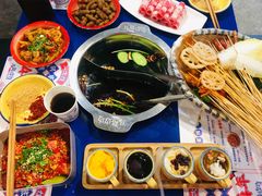 -马路边边串串香(苗栗路店)