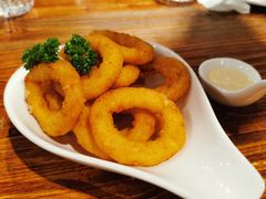 洋葱圈-1886德国汽车餐厅(外滩十六铺码头店)