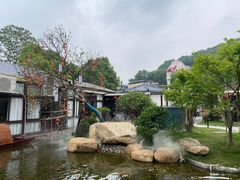 -湘力力小院·鱼汤泡饭(枫林路店)