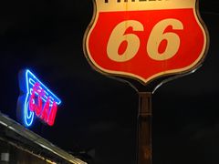 -席娜卡琳火车铁道夜市