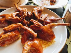 玻璃皮烤乳鸽-富力丽思卡尔顿酒店·丽轩中餐厅