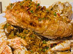 -三亚火车头万人海鲜广场