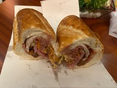 -Bánh Mì Huynh Hoa