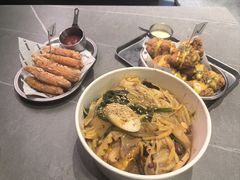 -W COLLECTIVE  DESSERT SHOP