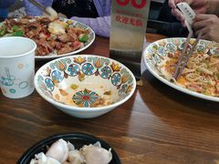 -歹歹的加个面过油肉拌面