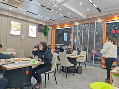 -丹水桥地锅鱼·翘嘴鲌·地方特色全鱼宴(丹江口大坝店)