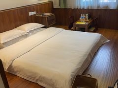 -拖板鞋咖啡旅行酒店(春熙路地铁站店)
