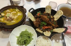 Furong Snail and Soil Roast Chicken