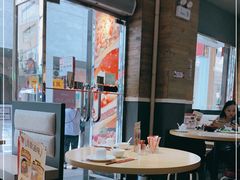 -滋味满屋美食坊(上海街店)