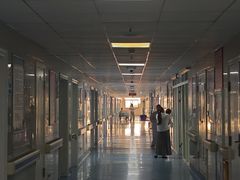 -上海市松江区泗泾医院