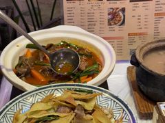 -霄汉牛三鲜湖北砂锅菜(万松园2店)