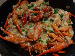 -巴厘龙虾·榜首油焖大虾(音乐学院·沿江酒馆店)