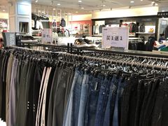 -三福时尚(三峡广场华夏银座店)