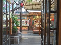 -霸王茶姬(南强街店)
