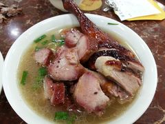 叉烧拼黑椒烧鸭面-陈光记烧腊店(罗保博士街店)