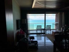 -三亚湾海居铂尔曼度假酒店