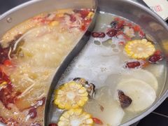 -周良天山牛杂城(天山路总店)