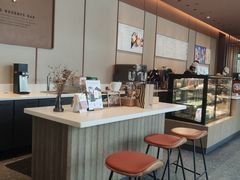 -星巴克臻选(呼和浩特维多利摩尔城店)