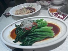 -炆艺乳鸽·煲仔饭大排档(望京来广营店)