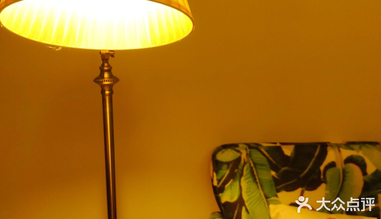 🌝八月正午的阳光都没你耀眼，Shining的秘密就在….