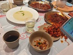 -肥肥虾庄·金牌油焖大虾(汉口城市广场店)