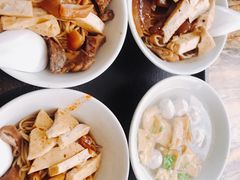 -松树干拌面店