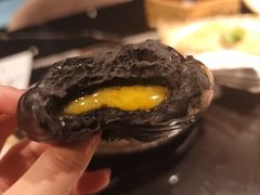 黑金流沙包-龙凤点心饼家·39年老字号(松岗店)