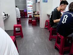 -梁阿婆廿年老牌扣肉糯米饭