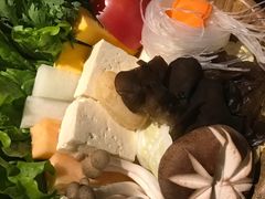 -湊湊火锅·茶憩(新中关购物中心店)