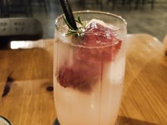 玫瑰荔枝蜜桃苏打-转山咖啡(松柏社区店)