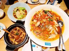 石锅海鲜酿豆腐-坛宗剁椒鱼头(河西王府井店)