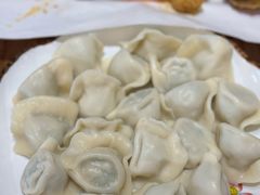 -东来菜馆•手抓海鲜家常菜•海鲜锅贴(鸽子窝店)