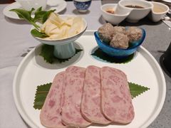 -红鼎豆捞·专注品质海鲜20年(宝丰路店)