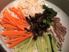 -云海肴·汽锅鸡·云南菜(天山百盛优客店)