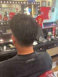 -东方先生国潮男士理发馆