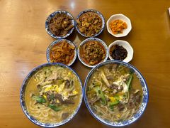 -邱芳粉店(迎宾大道旗舰店)