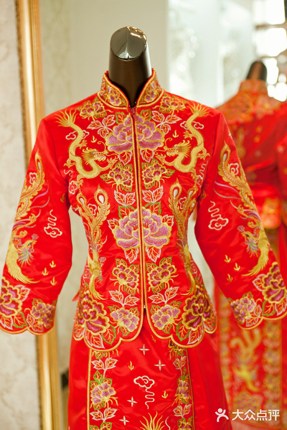 绣阁婚纱礼服会馆