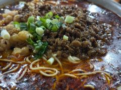-丁丁猫重庆小面(徐州路店)