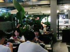 大堂-何师烧烤·香辣蟹·川菜·30年老品牌(太古里旗舰店)
