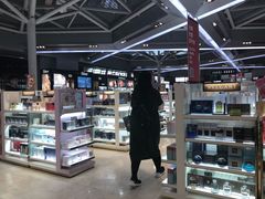 -日上免税店(三径路t3店)